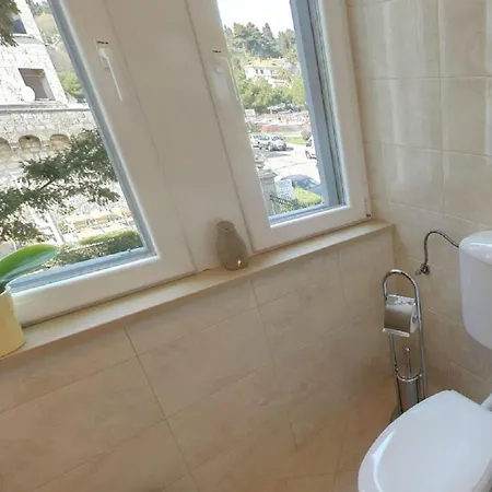 Mihe - Two-bedroom With Balcony And Sea View