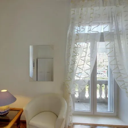 Mihe - Two-bedroom With Balcony And Sea View *