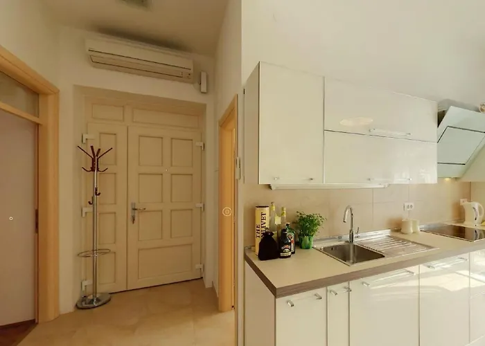 Mihe - Two-bedroom With Balcony And Sea View Dubrovnik