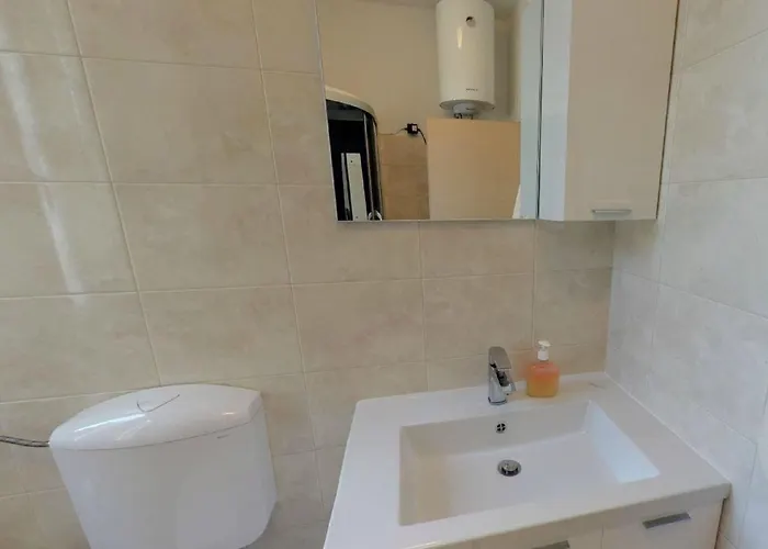 Mihe - Two-bedroom With Balcony And Sea View *