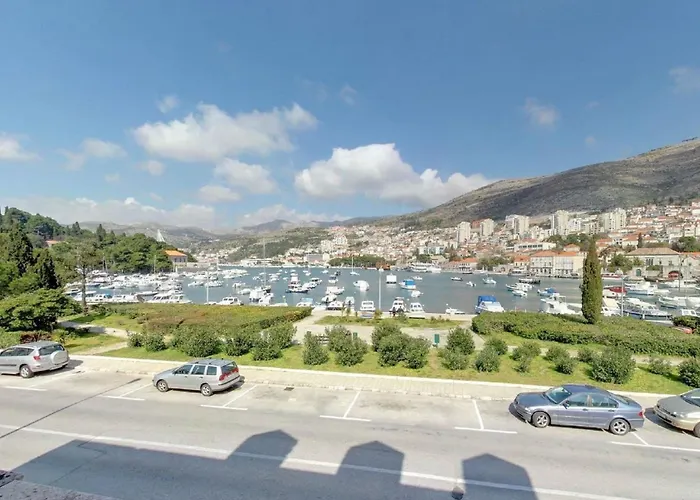 Apartment Mihe - Two-bedroom With Balcony And Sea View Dubrovnik