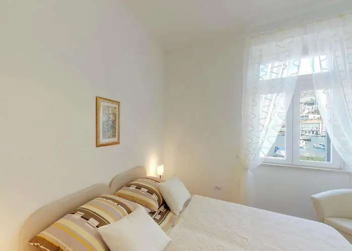 Apartment Mihe - Two-bedroom With Balcony And Sea View *
