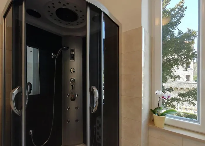 Apartment Mihe - Two-bedroom With Balcony And Sea View Dubrovnik